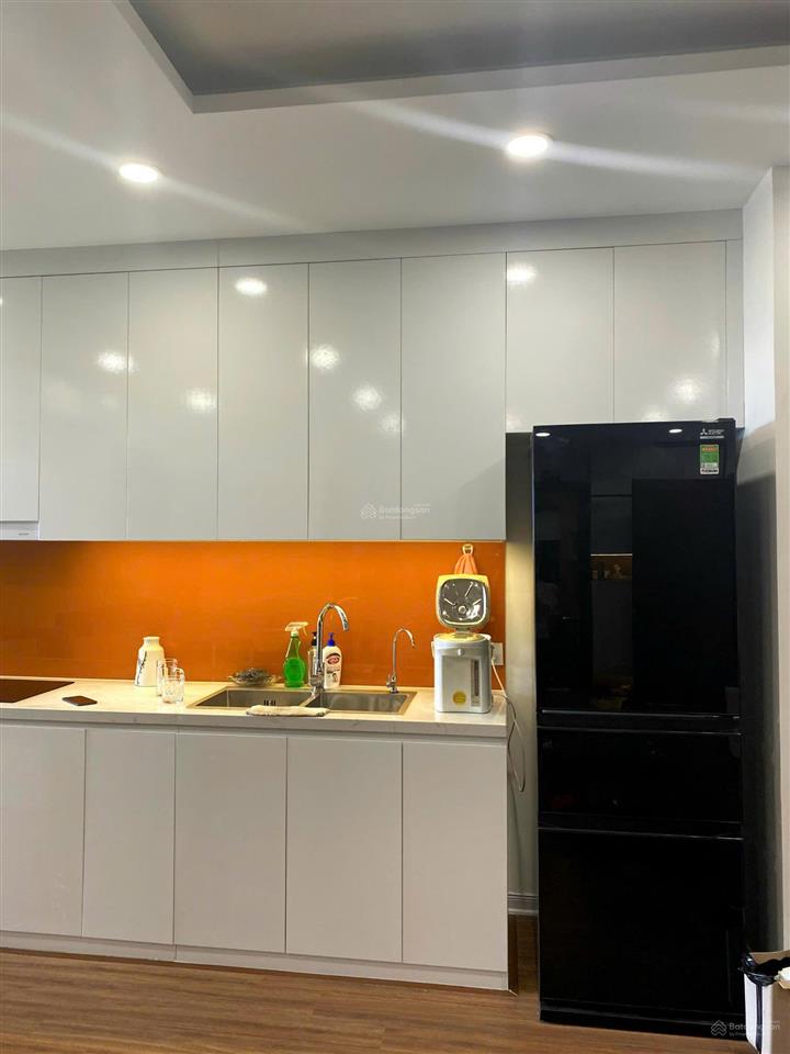 Chính chủ cho thuê 2 ngủ 68m2 chung cư eurowindow river park gần đông trù giá 8 triệu 0976 879 ***