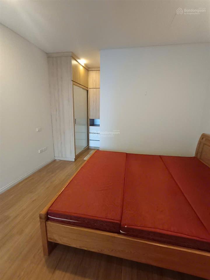 Chính chủ cho thuê căn 2 phòng ngủ 71m2 full đồ chung cư mipec long biên giá 12.5 triệu 0976 879 ***