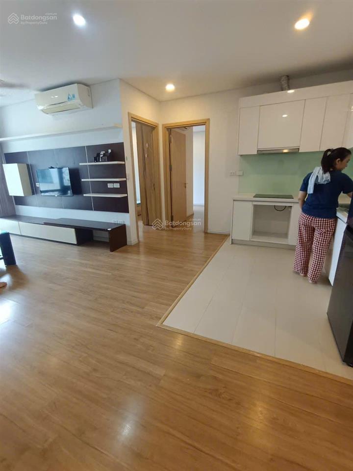 Chính chủ cho thuê căn 2 phòng ngủ 71m2 full đồ chung cư mipec long biên giá 12.5 triệu 0976 879 ***
