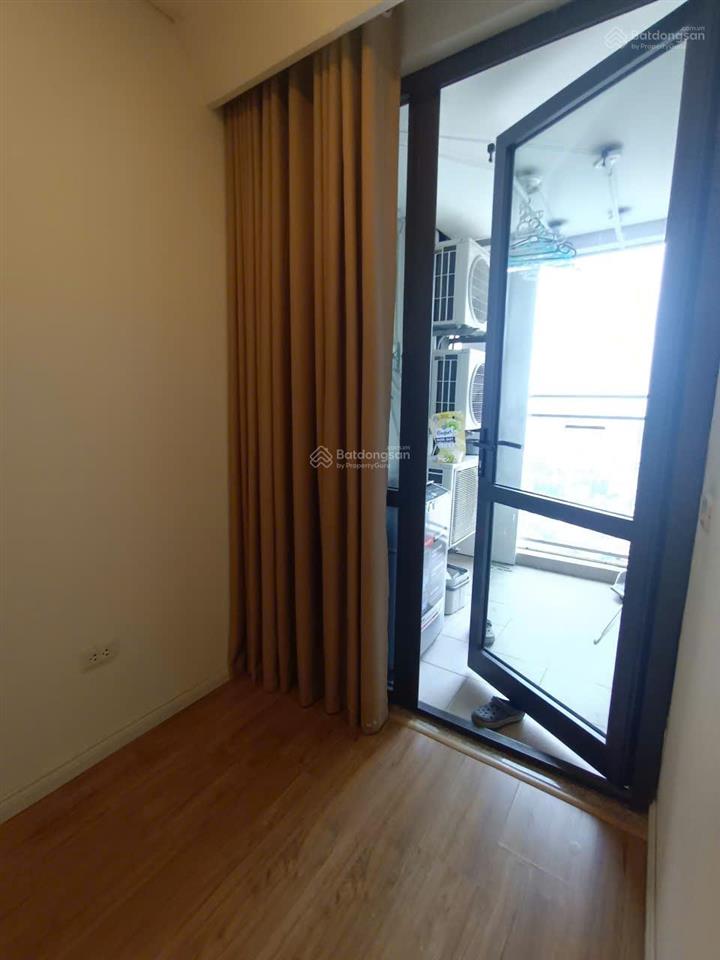 Chính chủ cho thuê căn 2 phòng ngủ 71m2 full đồ chung cư mipec long biên giá 12.5 triệu 0976 879 ***