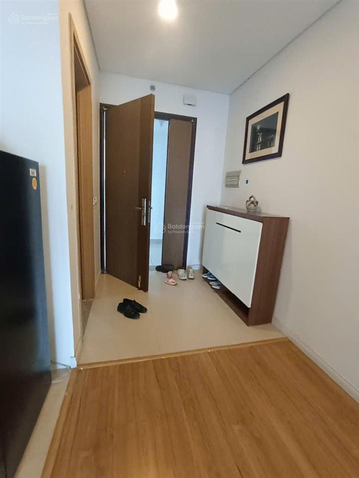 Chính chủ cho thuê căn 2 phòng ngủ 71m2 full đồ chung cư mipec long biên giá 12.5 triệu 0976 879 ***