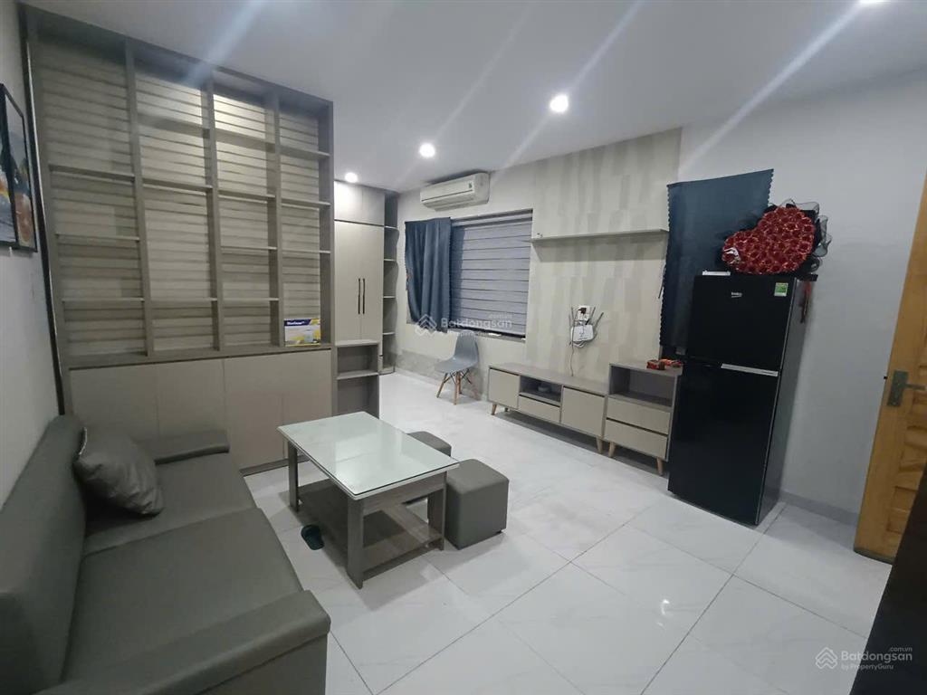 Chính chủ cho thuê căn hộ 45m2 full đồ máy giặt riêng phố nguyễn sơn giá 5.5 triệu  0976 879 ***
