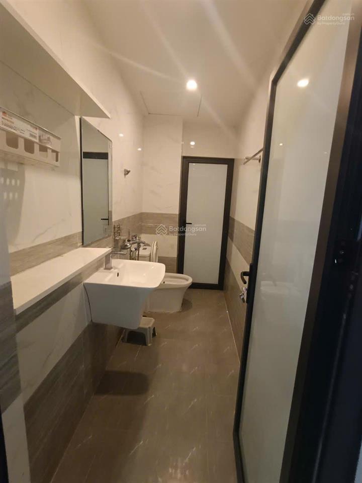 Chính chủ cho thuê căn hộ 45m2 full đồ máy giặt riêng phố nguyễn sơn giá 5.5 triệu  0976 879 ***