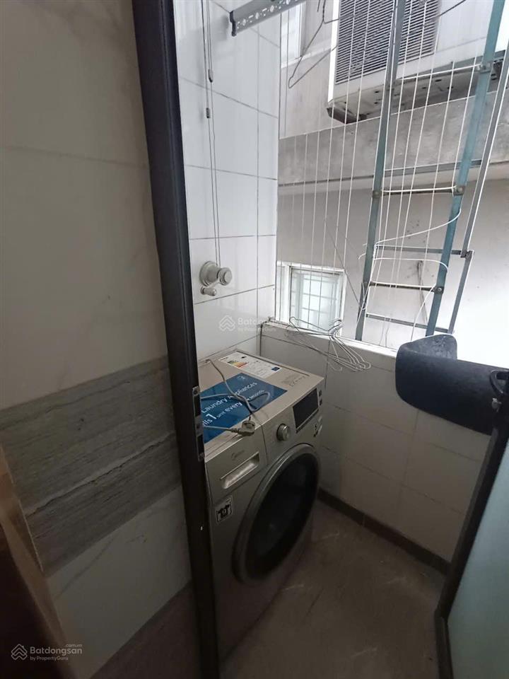 Chính chủ cho thuê căn hộ 45m2 full đồ máy giặt riêng phố nguyễn sơn giá 5.5 triệu  0976 879 ***