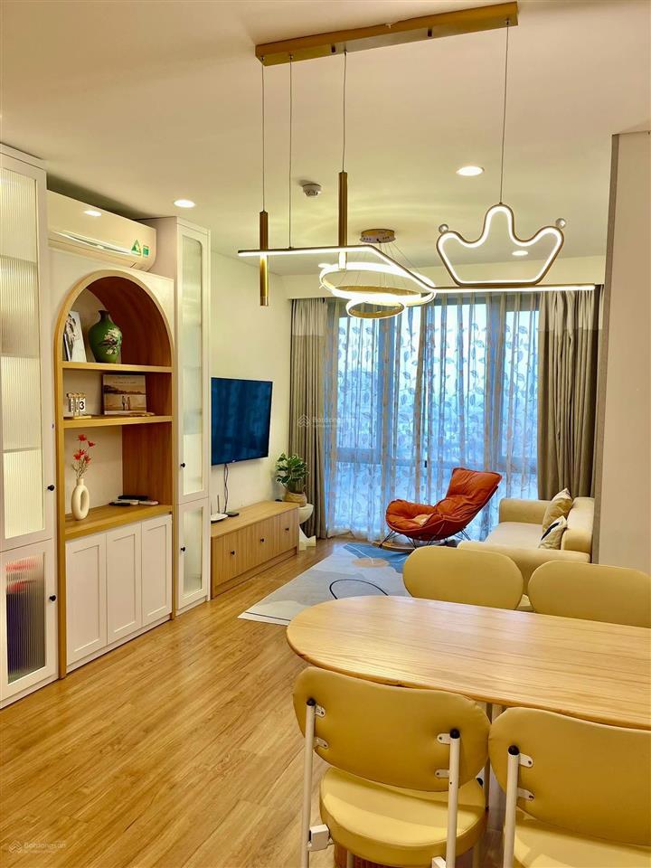Chính chủ cho thuê căn hộ 2 ngủ 80m2 full đồ đẹp chung cư mipec long biên giá 14 triệu 0976 879 ***