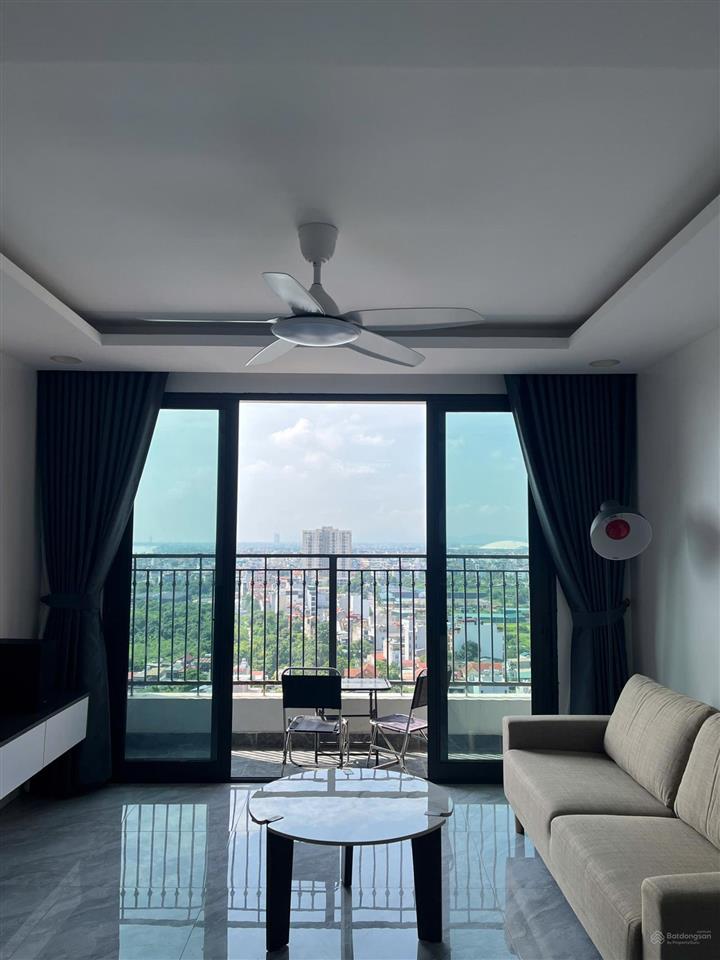 Chính chủ bán căn 2 phòng ngủ 90m2 chung cư one 18 phố ngọc lâm full đồ giá 7.2 tỷ  0976 879 ***