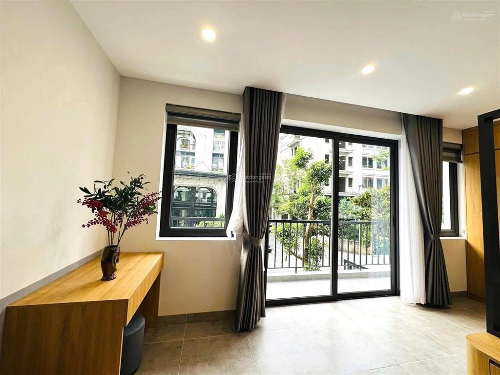Cho thuê căn hộ phố hoàng như tiếp 37m2 full đồ,có máy giặt riêng,ban công giá 6.5 triệu0976 879 ***