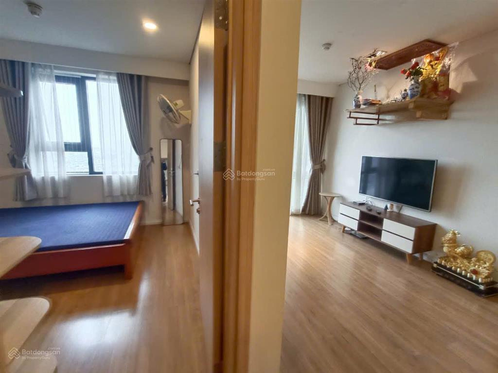 Gia đình cần cho thuê căn 2 ngủ 2 vệ sinh full đồ 65m2 chung cư mipec riverside 13 triệu0976 879 ***