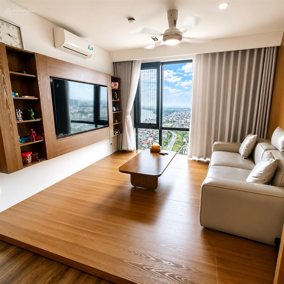 Chính chủ cho thuê căn 2 ngủ 2 wc 80m² chung cư mipec long biên full đồ giá 12,5 triệu 0976 879 ***