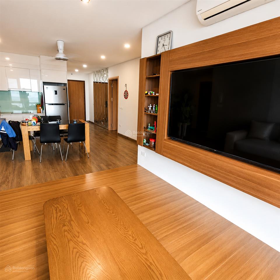 Chính chủ cho thuê căn 2 ngủ 2 wc 80m² chung cư mipec long biên full đồ giá 12,5 triệu 0976 879 ***
