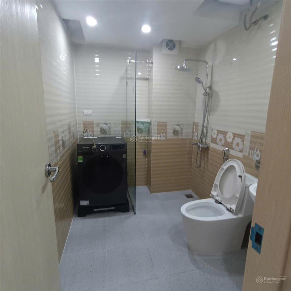 Cho thuê căn hộ 75m2 2 ngủ 1 vệ sinh full đồ phố ngọc thụy gần trường pháp giá 8 triệu 0976 879 ***