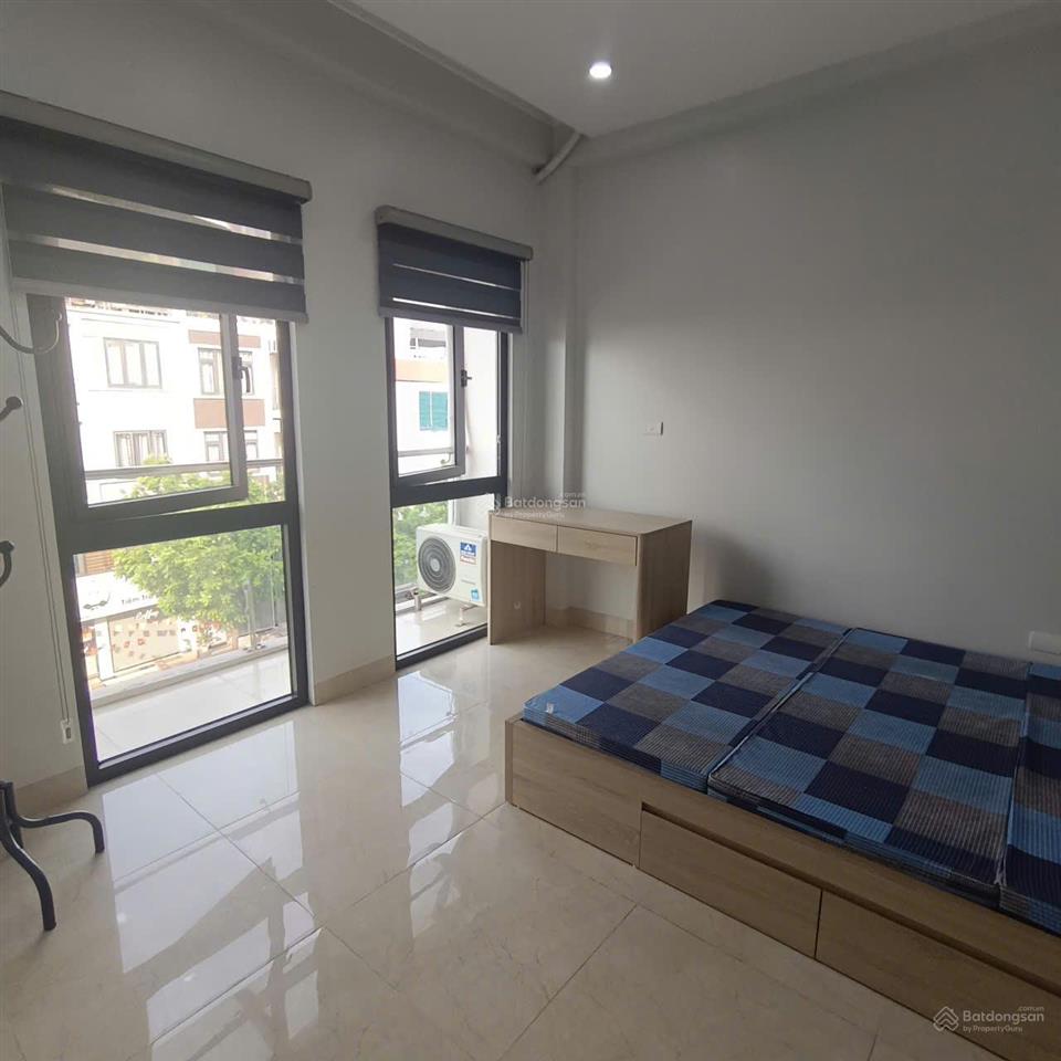 Cho thuê căn hộ 75m2 2 ngủ 1 vệ sinh full đồ phố ngọc thụy gần trường pháp giá 8 triệu 0976 879 ***
