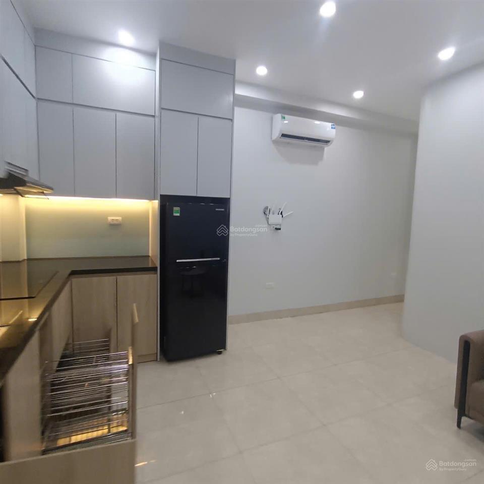 Cho thuê căn hộ 75m2 2 ngủ 1 vệ sinh full đồ phố ngọc thụy gần trường pháp giá 8 triệu 0976 879 ***