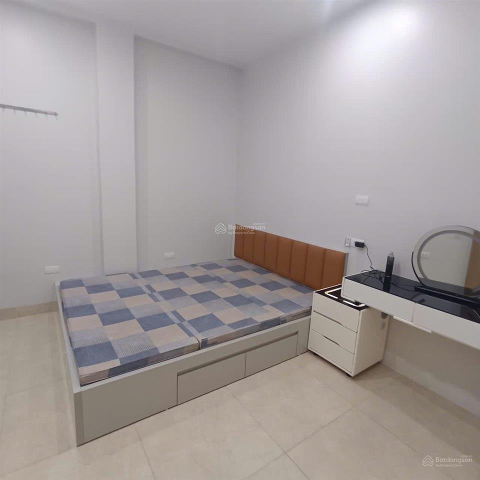 Cho thuê căn hộ 75m2 2 ngủ 1 vệ sinh full đồ phố ngọc thụy gần trường pháp giá 8 triệu 0976 879 ***