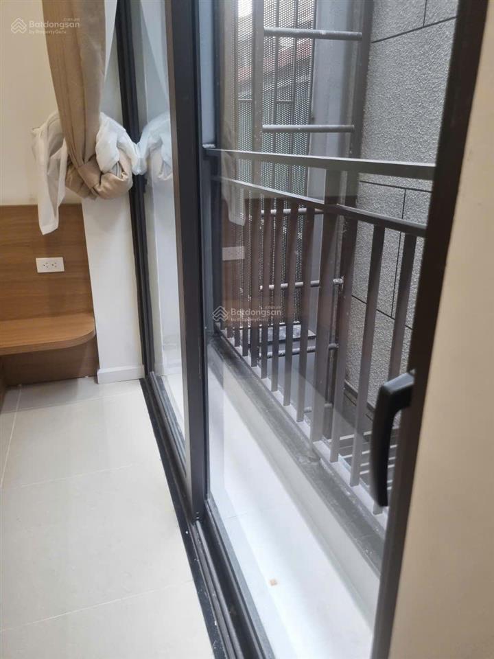 Cho thuê chung cư mini phố ngọc lâm 38m2 đủ đồ, có ban công,máy giặt riêng giá 6.5 triệu0976 879 ***