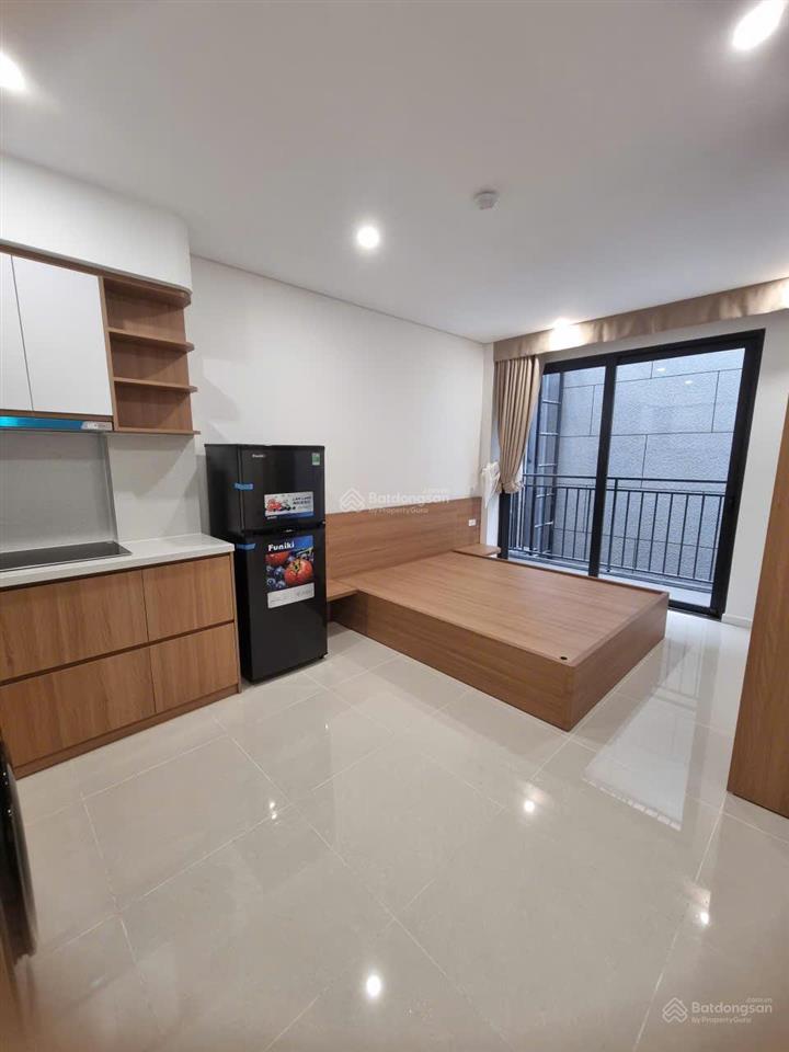Cho thuê chung cư mini phố ngọc lâm 38m2 đủ đồ, có ban công,máy giặt riêng giá 6.5 triệu0976 879 ***