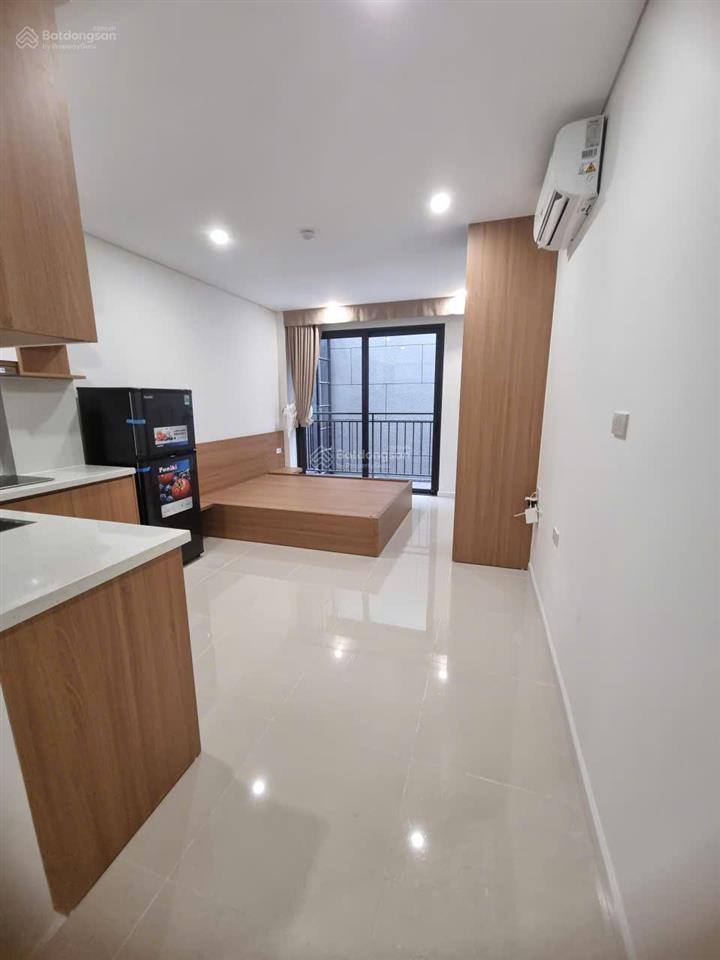 Cho thuê chung cư mini phố ngọc lâm 38m2 đủ đồ, có ban công,máy giặt riêng giá 6.5 triệu0976 879 ***