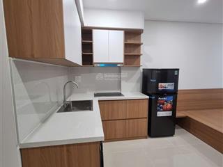 Cho thuê chung cư mini phố ngọc lâm 38m2 đủ đồ, có ban công,máy giặt riêng giá 6.5 triệu0976 879 ***