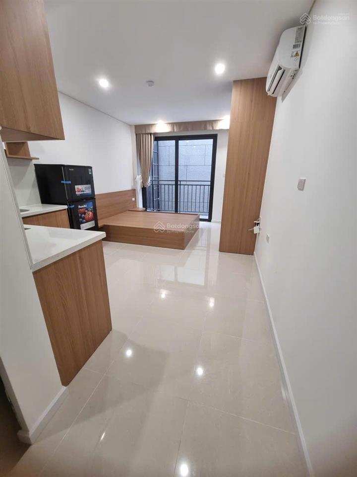 Cho thuê chung cư mini phố ngọc lâm 38m2 đủ đồ, có ban công,máy giặt riêng giá 6.5 triệu0976 879 ***