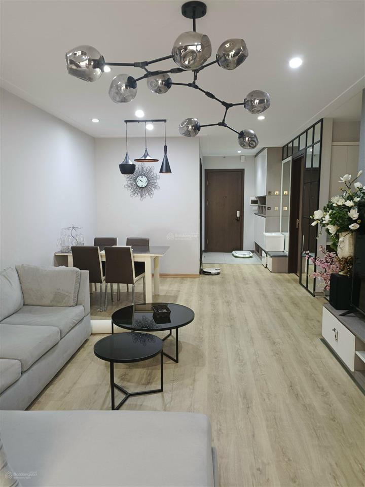 Chính chủ cho thuê căn hộ 2 ngủ 2 vệ sinh 95m2 chung cư northern diamond giá 13 triệu 0976 879 ***