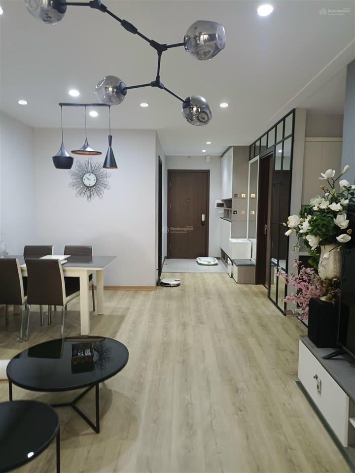 Chính chủ cho thuê căn hộ 2 ngủ 2 vệ sinh 95m2 chung cư northern diamond giá 13 triệu 0976 879 ***