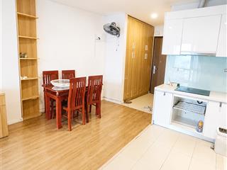 Chính chủ cho thuê căn 2 ngủ 68m2 đủ đồ chung cư mipec riverside long biên giá 12 triệu 0976 879 ***