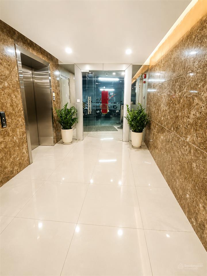 Chính chủ cho thuê căn 2 ngủ 68m2 đủ đồ chung cư mipec riverside long biên giá 12 triệu 0976 879 ***