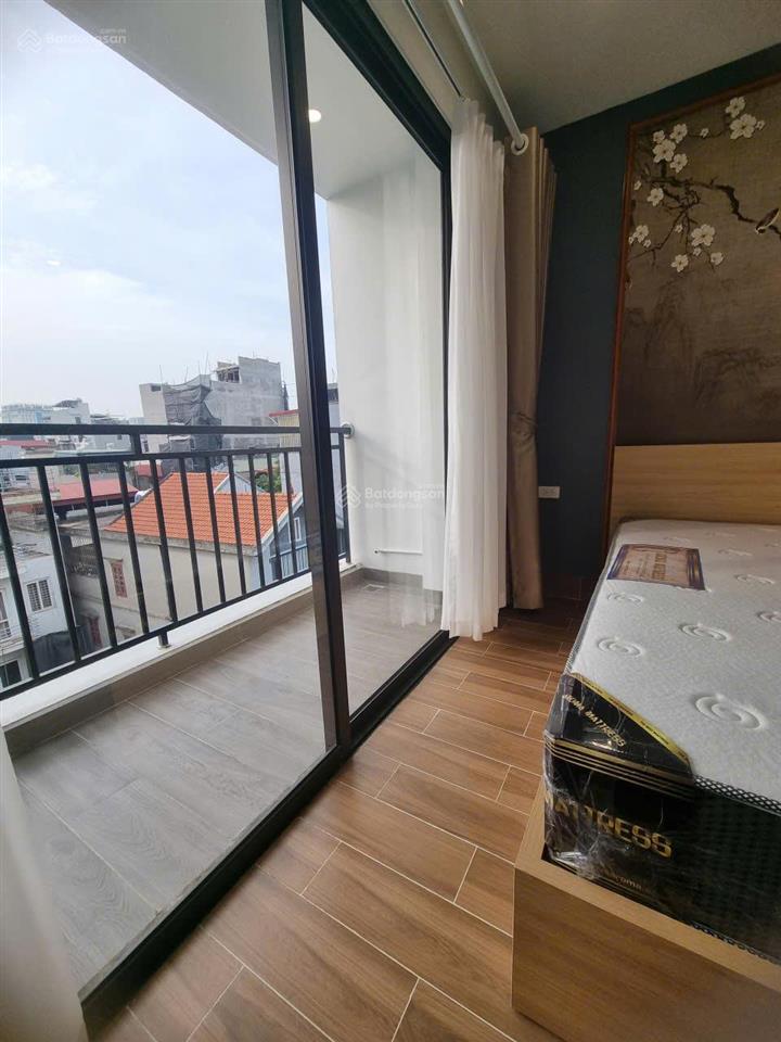Cho thuê căn hộ 46m2 full đồ, có ban công, máy giặt phố hồng tiến giá 7.7 triệu/tháng 0976 879 ***