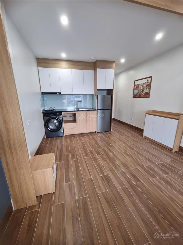 Cho thuê căn hộ 46m2 full đồ, có ban công, máy giặt phố hồng tiến giá 7.7 triệu/tháng 0976 879 ***