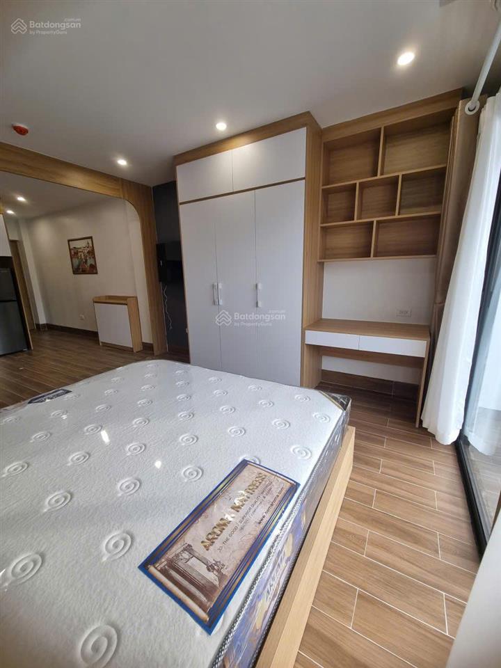 Cho thuê căn hộ 46m2 full đồ, có ban công, máy giặt phố hồng tiến giá 7.7 triệu/tháng 0976 879 ***