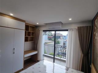 Cho thuê căn hộ 46m2 full đồ, có ban công, máy giặt phố hồng tiến giá 7.7 triệu/tháng 0976 879 ***