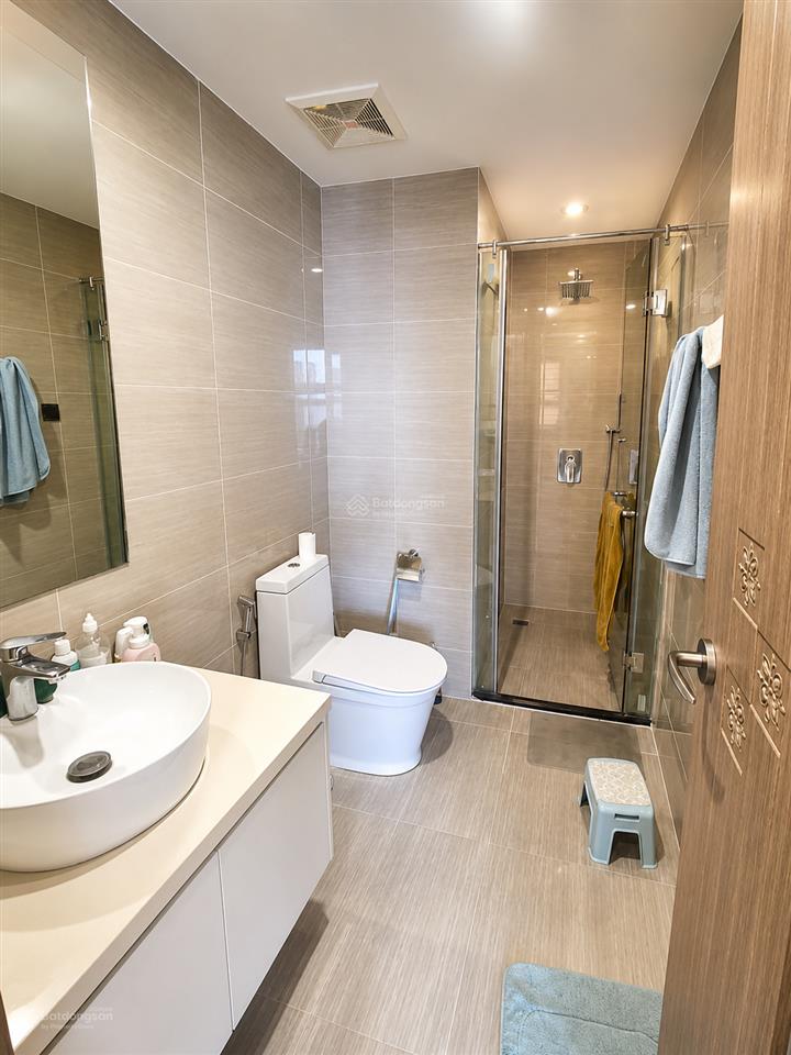 Bán căn 3 ngủ 112m2 full đồ căn góc chung cư one 18 phố ngọc lâm giá 8.99 tỷ bao phí.  0976 879 ***