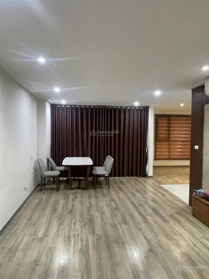 Chính chủ cho thuê căn 3 ngủ 2wc 95m2 chung cư northern diamond cổ linh giá 11 triệu 0976 879 ***