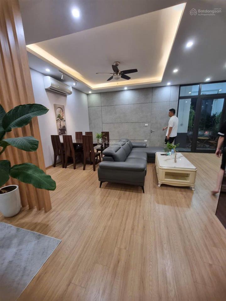 Cho thuê căn hộ 2 ngủ 2wc 114m2 full đồ cực đẹp chung cư bidv nguyễn văn cừ giá 16 tr 0976 879 ***