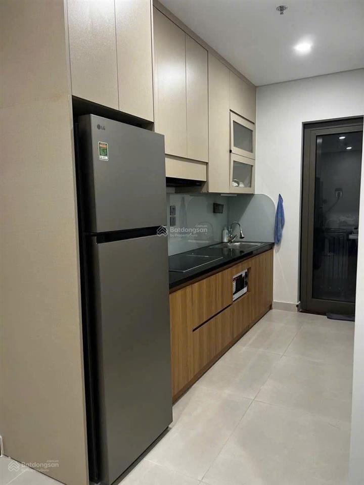 Chính chủ cho thuê căn 2 ngủ 2wc 78m2 full đồ chung cư khai sơn, bồ đề giá 12 triệu.  0976 879 ***