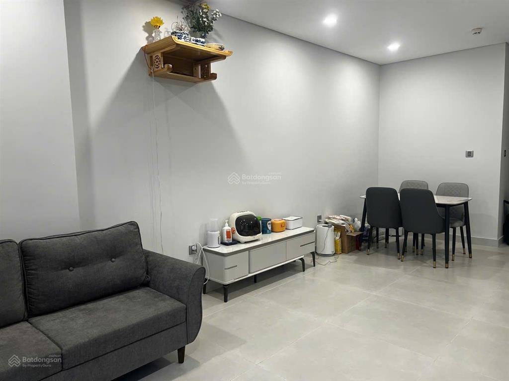 Chính chủ cho thuê căn 2 ngủ 2wc 78m2 full đồ chung cư khai sơn, bồ đề giá 12 triệu.  0976 879 ***