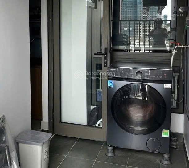Chính chủ cho thuê căn 2 ngủ 2wc 78m2 full đồ chung cư khai sơn, bồ đề giá 12 triệu.  0976 879 ***