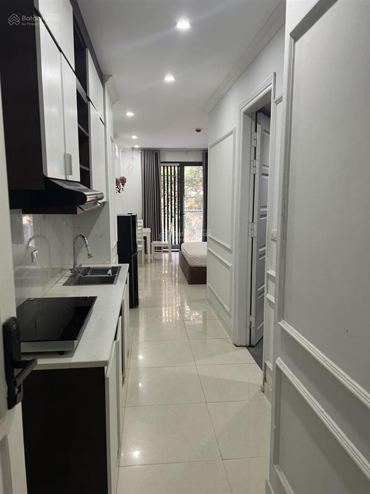 Cho thuê căn hộ 1 ngủ 40m2 full đồ studio có ban công, phố ái mộ, bồ đề giá 6 triệu 0976 879 ***