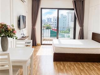 Cho thuê căn hộ 1 ngủ 40m2 full đồ studio có ban công, phố ái mộ, bồ đề giá 6 triệu 0976 879 ***