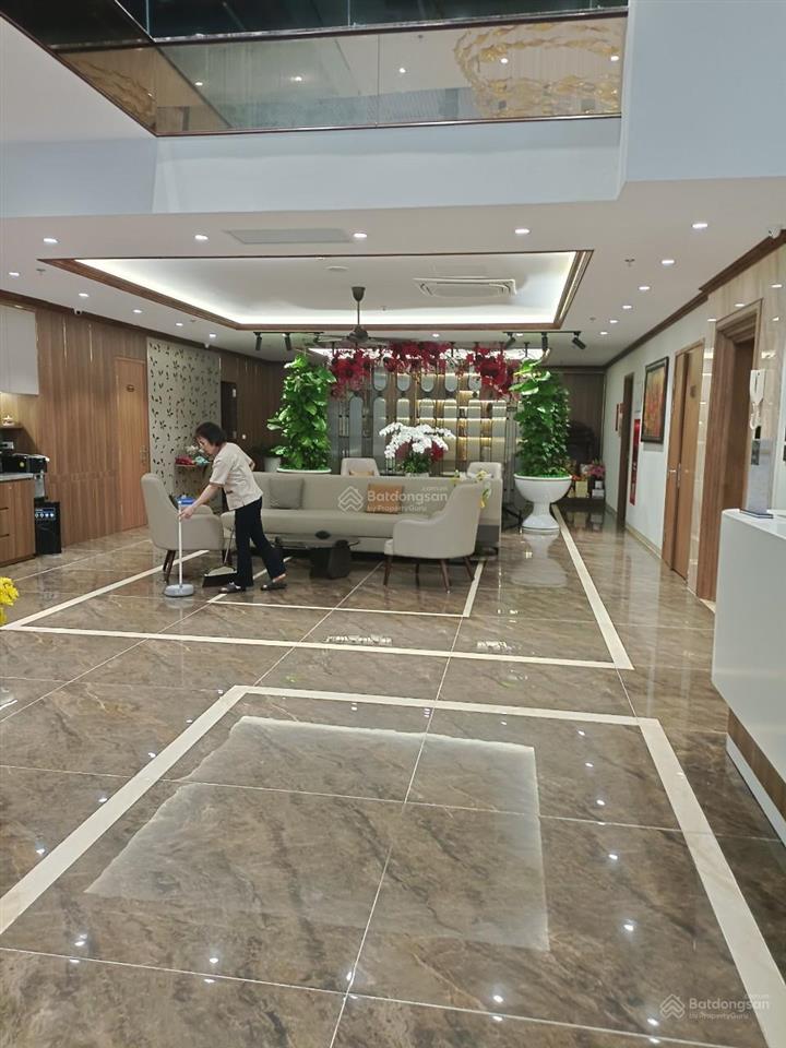 Cho thuê căn hộ cao cấp đẹp,có lốt đỗ oto phố hồng tiến,long biên,hà nội giá 11 triệu 0976 879 ***