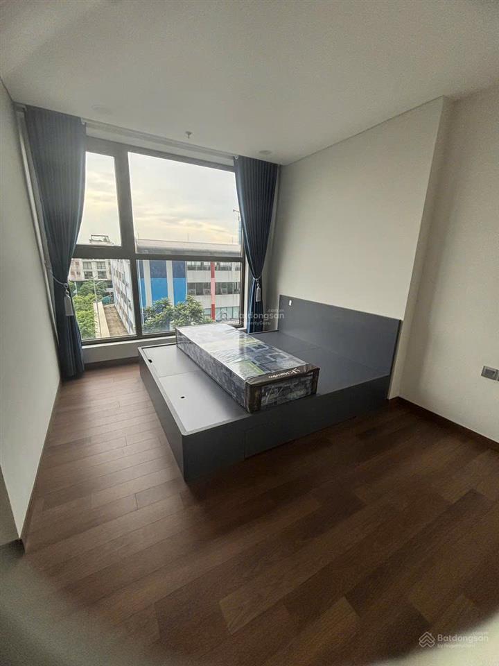 Cho thuê căn 3 ngủ 2 vệ sinh full đồ chung cư khai sơn city 96m2 giá 13 triệu rẻ nhất 0976 879 ***