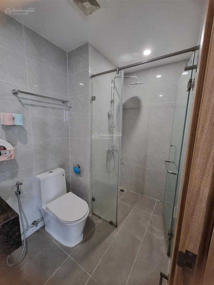 Chính chủ cho thuê căn 3 ngủ full đồ 101m2 chung cư berriver nguyễn văn cừ giá 15 triệu 0976 879 ***