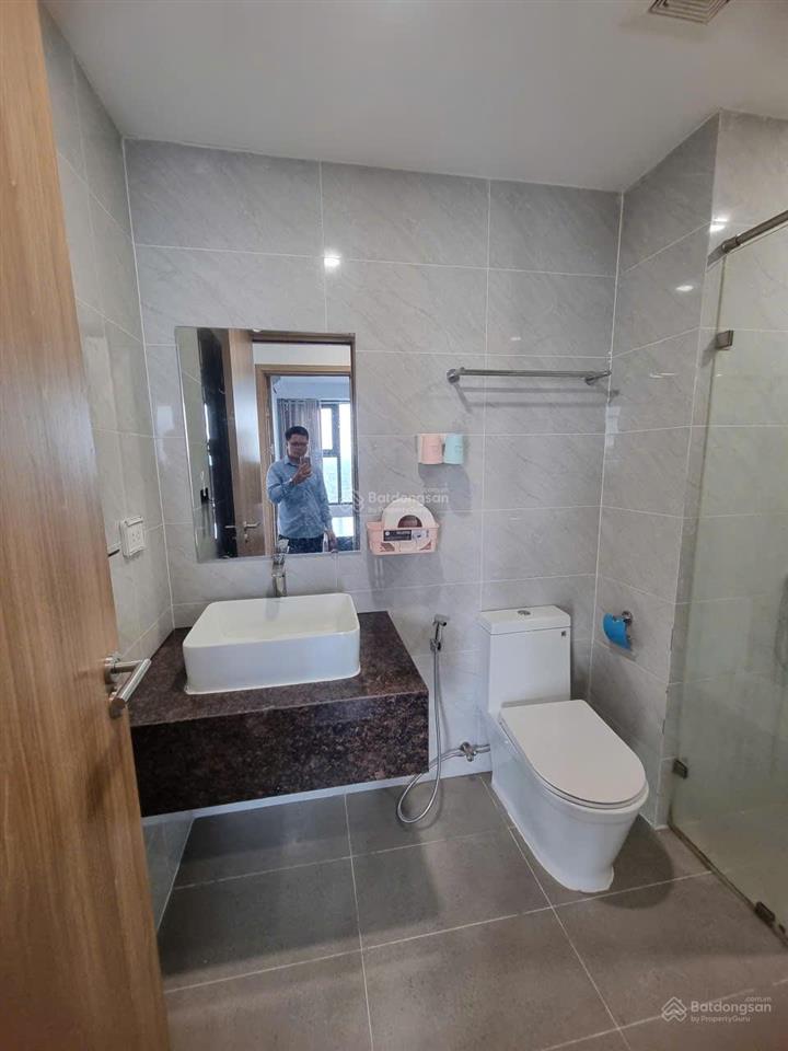 Chính chủ cho thuê căn 3 ngủ full đồ 101m2 chung cư berriver nguyễn văn cừ giá 15 triệu 0976 879 ***