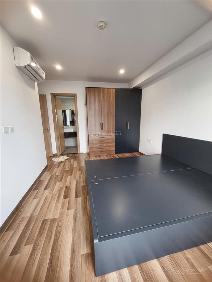 Chính chủ cho thuê căn 3 ngủ full đồ 101m2 chung cư berriver nguyễn văn cừ giá 15 triệu 0976 879 ***