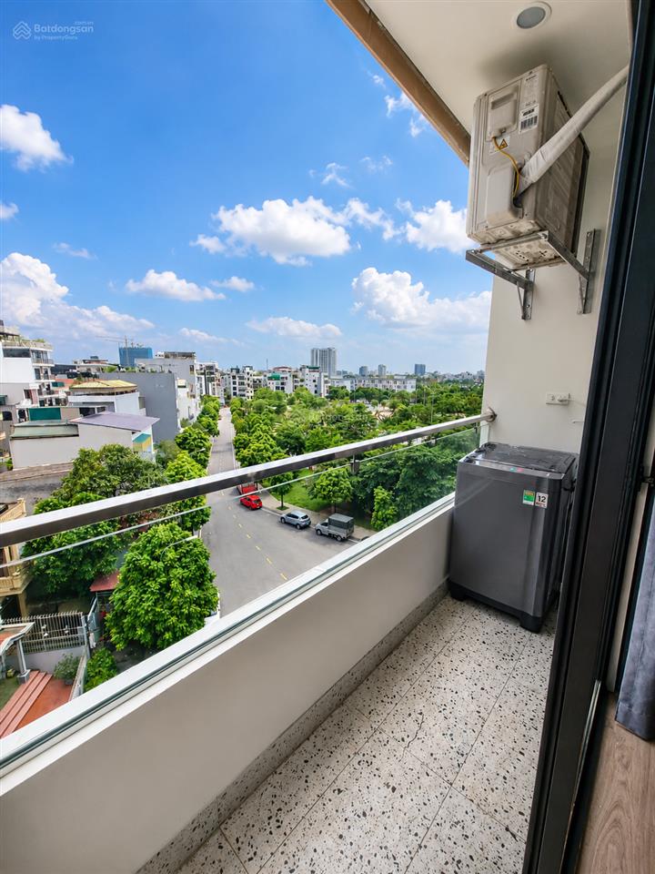 Cho thuê căn hộ 1n1k phố hồng tiến kéo dài gần chợ ngọc thụy oto đỗ miễn phí 6.5 triệu 0976 879 ***