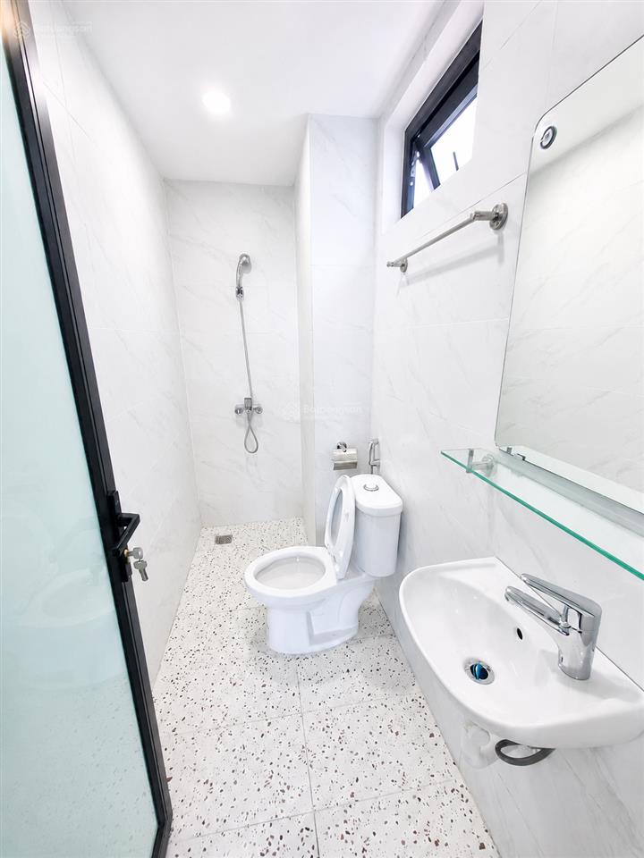 Cho thuê căn hộ 1n1k phố hồng tiến kéo dài gần chợ ngọc thụy oto đỗ miễn phí 6.5 triệu 0976 879 ***