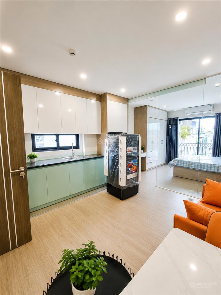 Cho thuê căn hộ 1n1k phố hồng tiến kéo dài gần chợ ngọc thụy oto đỗ miễn phí 6.5 triệu 0976 879 ***