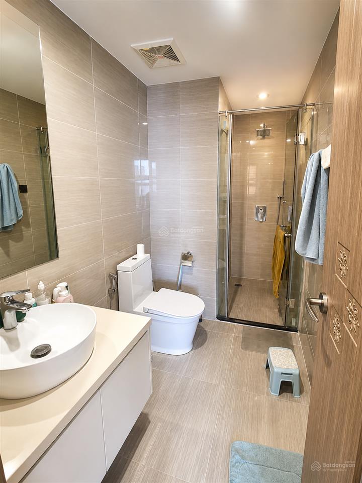 Chính chủ cần bán căn 3 ngủ 112m2 full đồ giá tốt chung cư one 18 phố ngọc lâm 8.8 tỷ 0976 879 ***