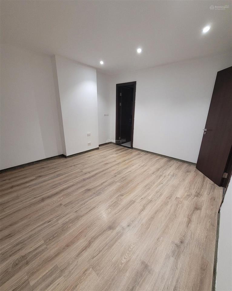 Chính chủ cho thuê căn hộ 3 ngủ 95m2 chung cư northern diamond cổ linh giá 10 triệu  0976 879 ***