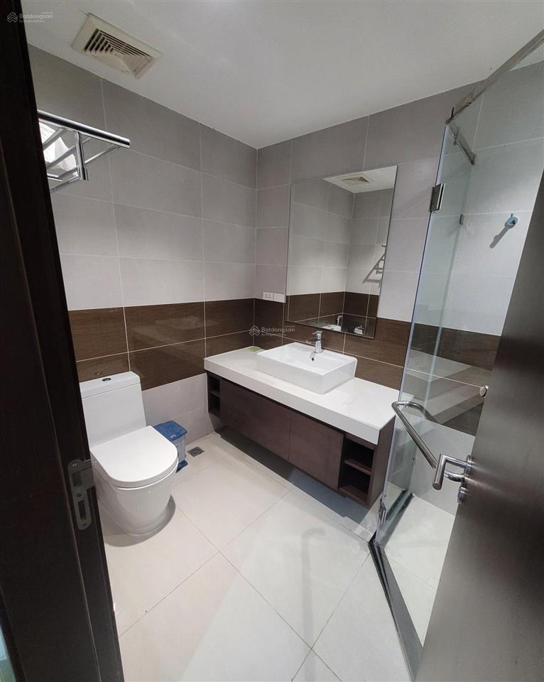 Chính chủ cho thuê căn hộ 3 ngủ 95m2 chung cư northern diamond cổ linh giá 10 triệu  0976 879 ***